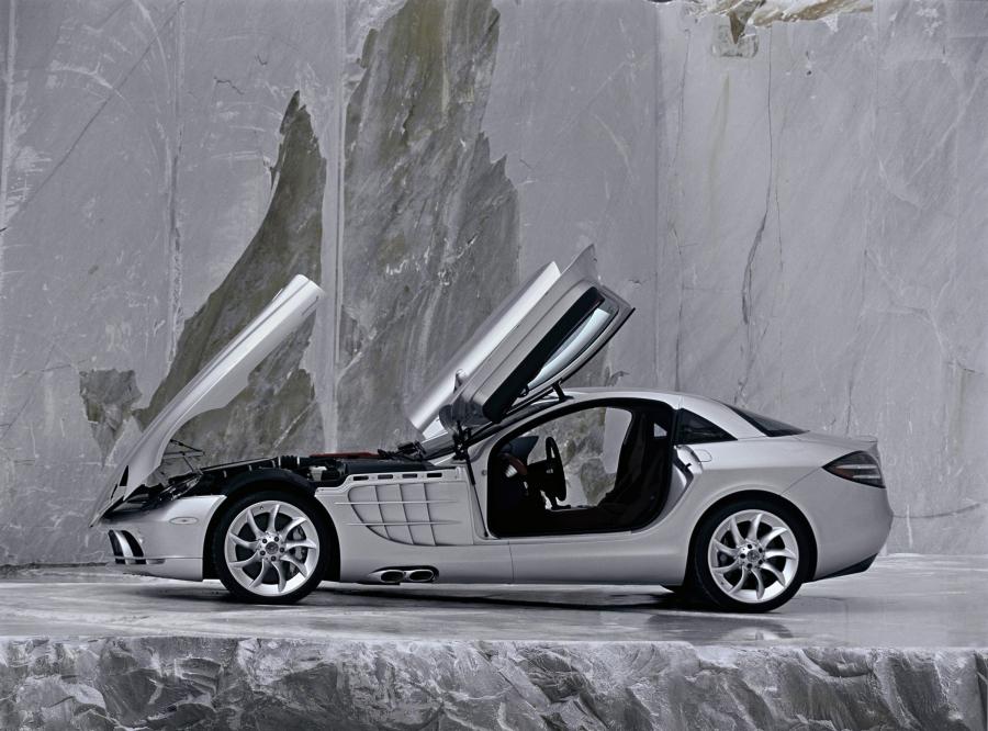  Mercedes-Benz SLR McLaren 2003 года  (фото 253 из 319)